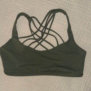 Lululemon Free to be Wild bra A/B